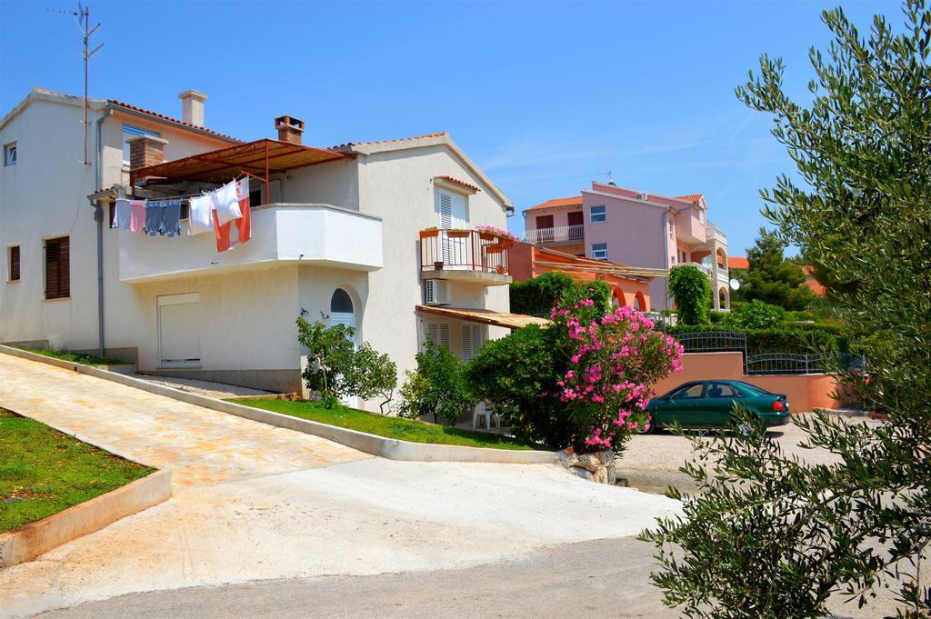Apartments Senka Zaboric Exterior photo